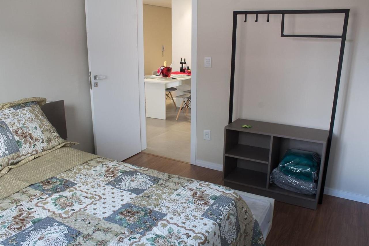 Dallas Apartamentos Na Via Gastronomica-Estacionamento-Amplos E Equipados-Wifi Bento Goncalves Bagian luar foto